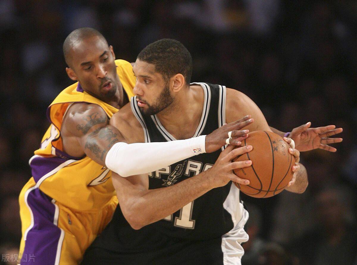 勇士新赛季名单敲定 库里领衔出战（勇士确定新季大名单 库里率队征战）