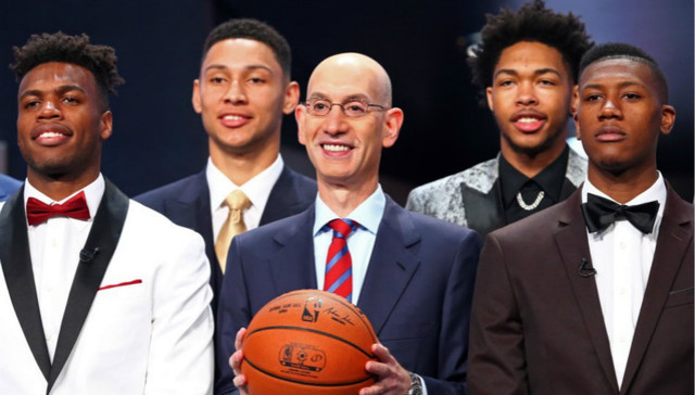 孔帕尼：阿方索等人复出的故事，是我们点燃团队精神的新火焰（孔帕尼：阿方索等人回归，为团队精神注入新火种）