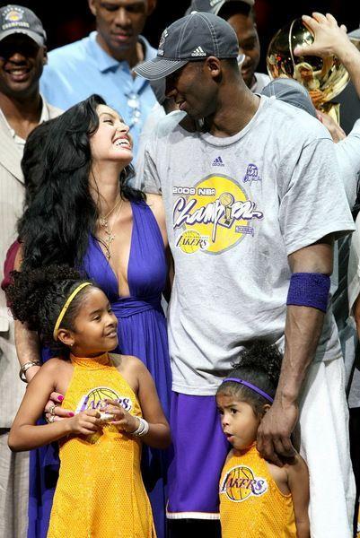 半场：海登海姆1-0法兰克福，阿尔杨-伊布助攻齐夫齐瓦泽破门（半场战报：海登海姆暂1-0领先法兰克福，阿尔杨-伊布助攻齐夫齐瓦泽建功）