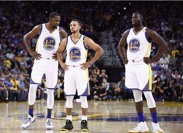 弗罗因德：冲击三冠王？现在不会讨论这个；在和于帕谈续约（弗罗因德：三冠暂不讨论，正与于帕进行续约谈判）