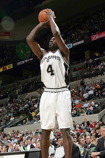 李章洙回渝参加足协杯夺冠25周年纪念赛，感慨儿子当年才初中（李章洙重返重庆出席足协杯夺冠25周年纪念赛，感叹儿子当年仍在读初中）